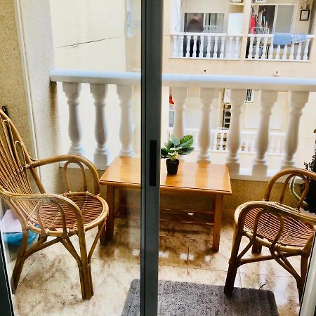 Apartamento Compartido - Solo El Dormitorio Es Privado Torrevieja Eksteriør bilde