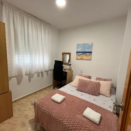 Apartamento Compartido - Solo El Dormitorio Es Privado Torrevieja Eksteriør bilde