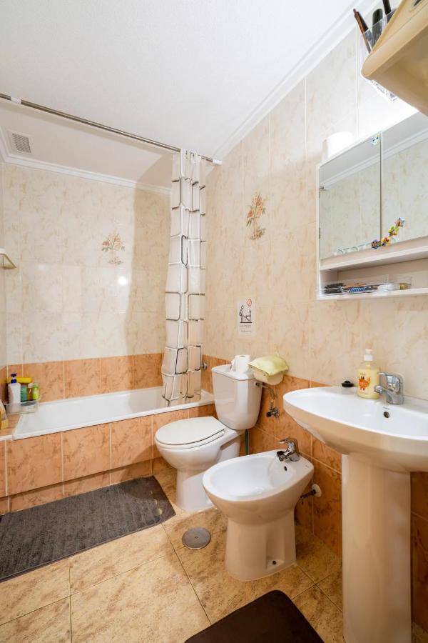 Apartamento Compartido - Solo El Dormitorio Es Privado Torrevieja Eksteriør bilde
