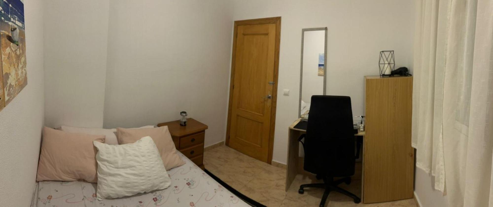 Apartamento Compartido - Solo El Dormitorio Es Privado Torrevieja Eksteriør bilde