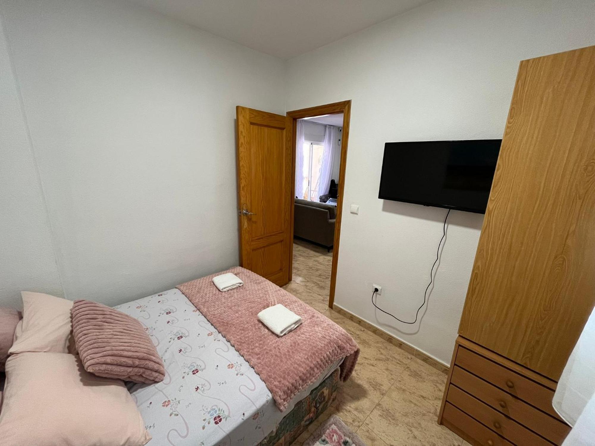 Apartamento Compartido - Solo El Dormitorio Es Privado Torrevieja Eksteriør bilde
